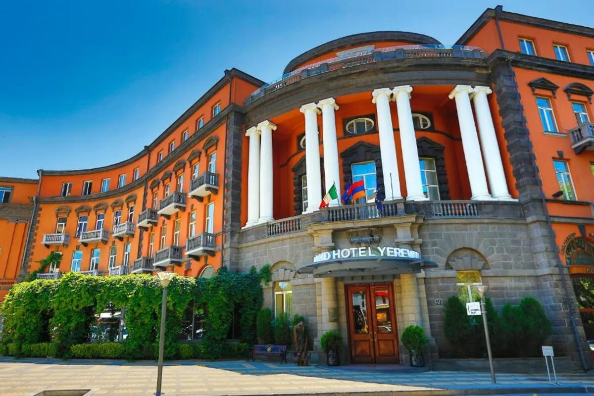 هتل گرند ایروان (Grand Hotel) هتل گرند ایروان (Grand Hotel)