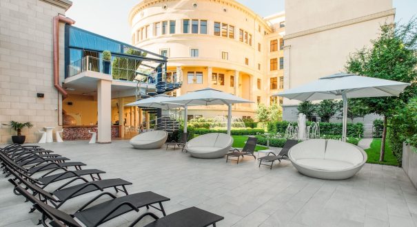 هتل بیلتمور تفلیس (Biltmore Hotel Tbilisi)