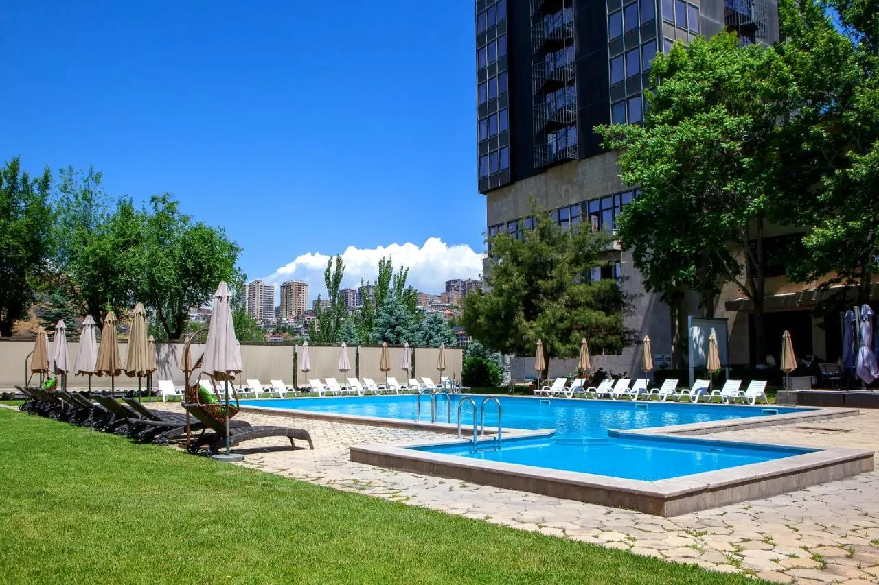 هتل پرزیدنت ایروان (President Hotel) هتل پرزیدنت ایروان (President Hotel)