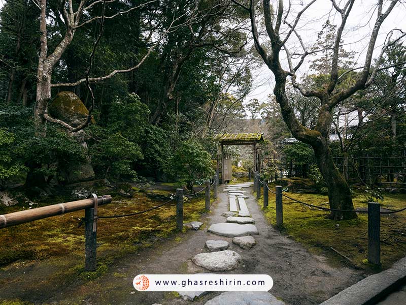 راه های دسترسی به باغ ملی شینجوکو گیوئن