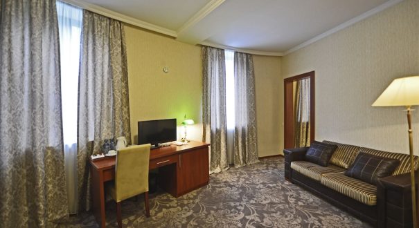 هتل آستوریا تفلیس (Hotel Astoria)