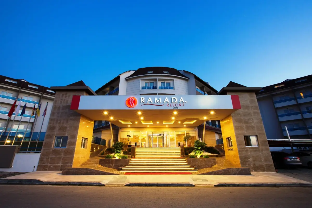 هتل رامادا ریزورت بای ویندها ساید آلانیا (Ramada Resort by Wyndham Side)