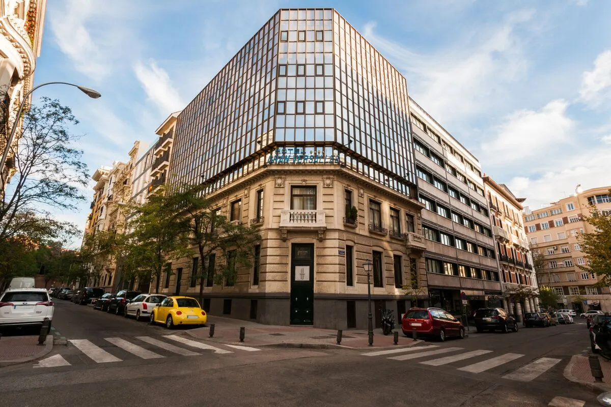 هتل گرند ورسایلس مادرید (Hotel Gran Versalles)