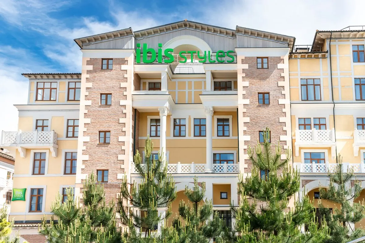 هتل ایبیس استایل کراسنایا پولیانا سوچی (Ibis Styles Krasnaya Polyana) هتل ایبیس استایل کراسنایا پولیانا سوچی (Ibis Styles Krasnaya Polyana)