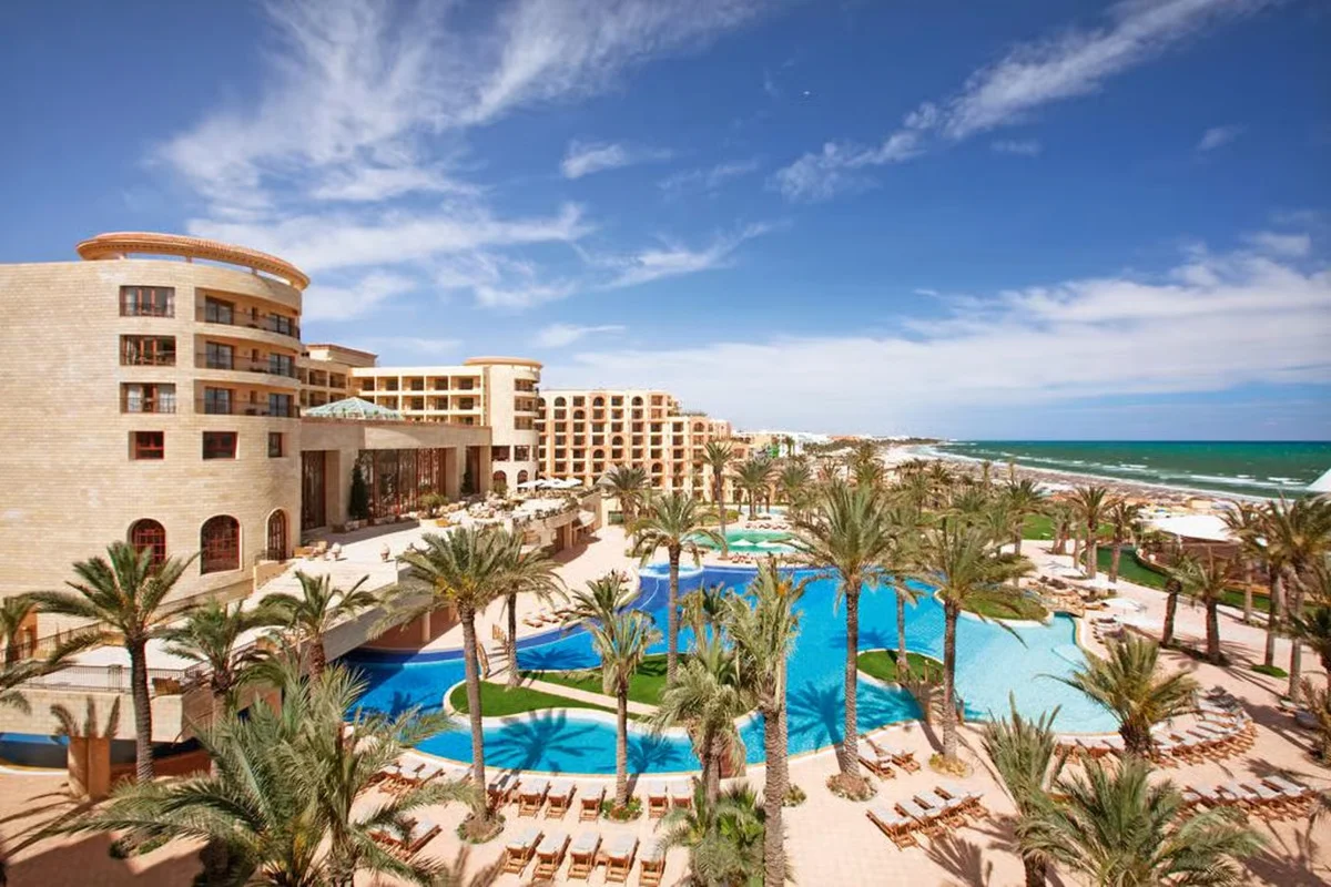 هتل موون پیک ریزورت اند مارین اسپا سوسه (Movenpick Resort & Marine Spa)