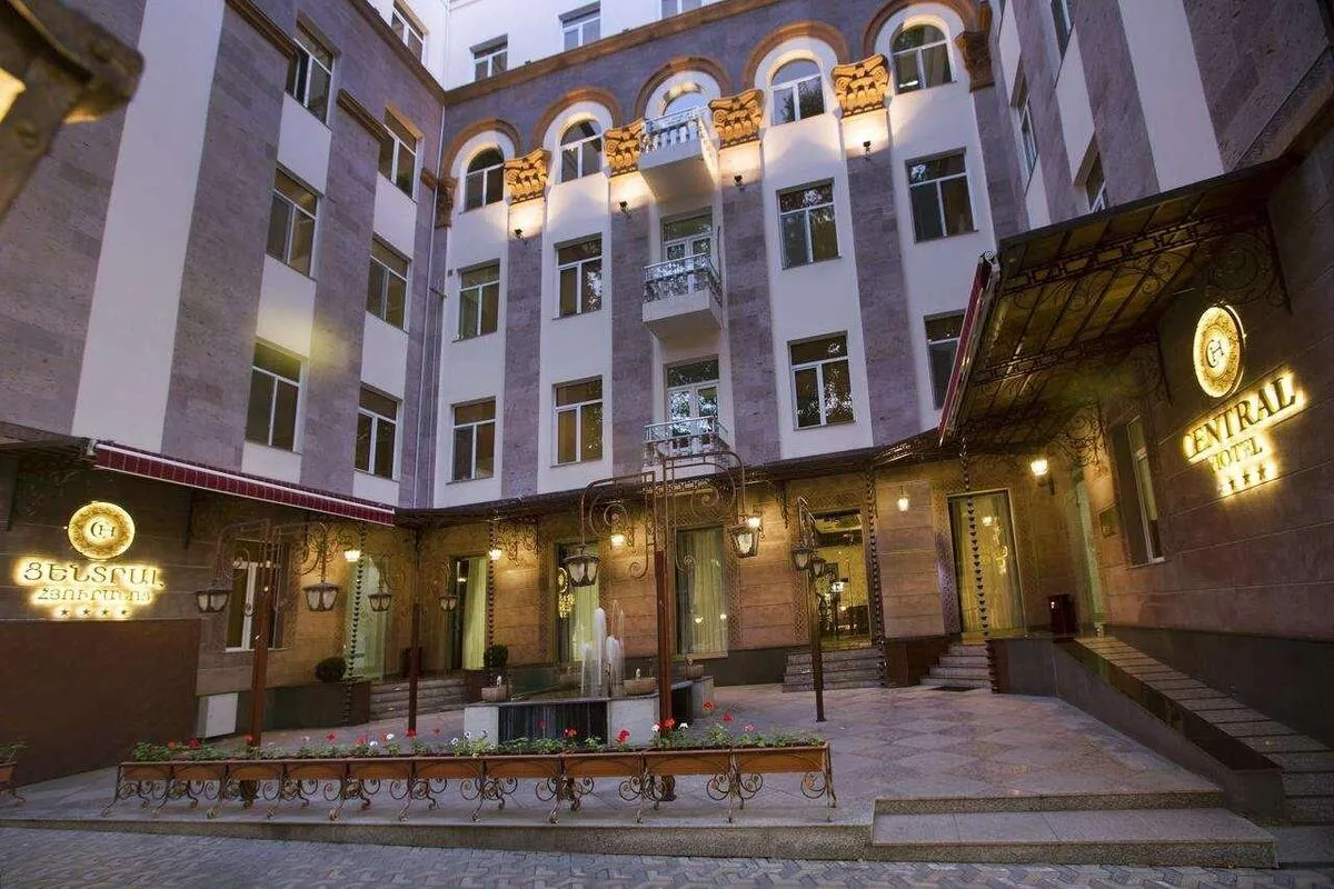 هتل سنترال ایروان (Central Hotel) هتل سنترال ایروان (Central Hotel)