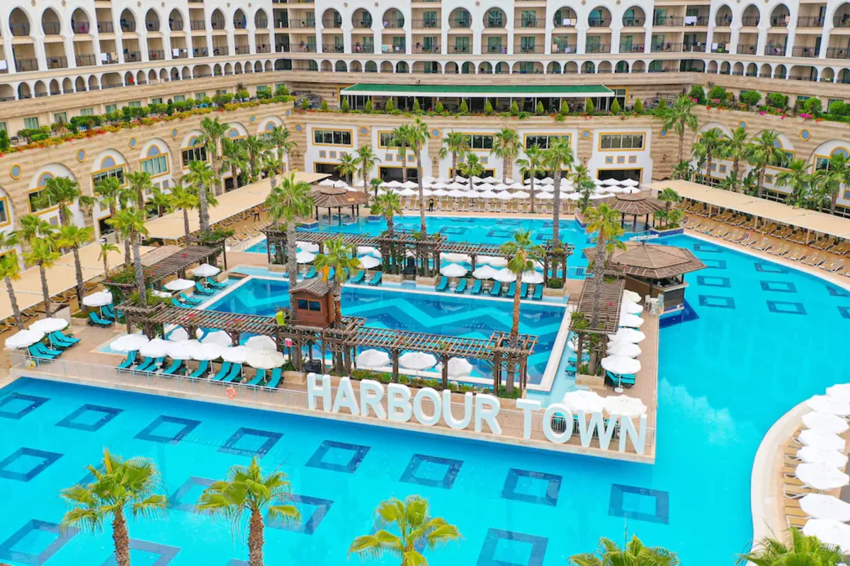 هتل کریستال سان ست لاکچری آنتالیا (Crystal Sunset Luxury Resort & Spa)