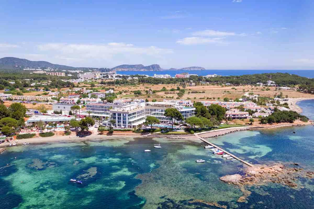 هتل می ایبیزا (Me Ibiza Hotel)