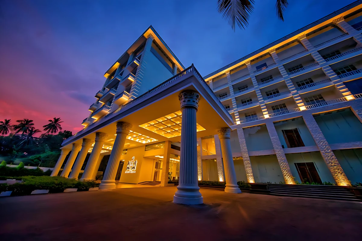 هتل دِ گلدن کراون کندی (The Golden Crown Hotel)