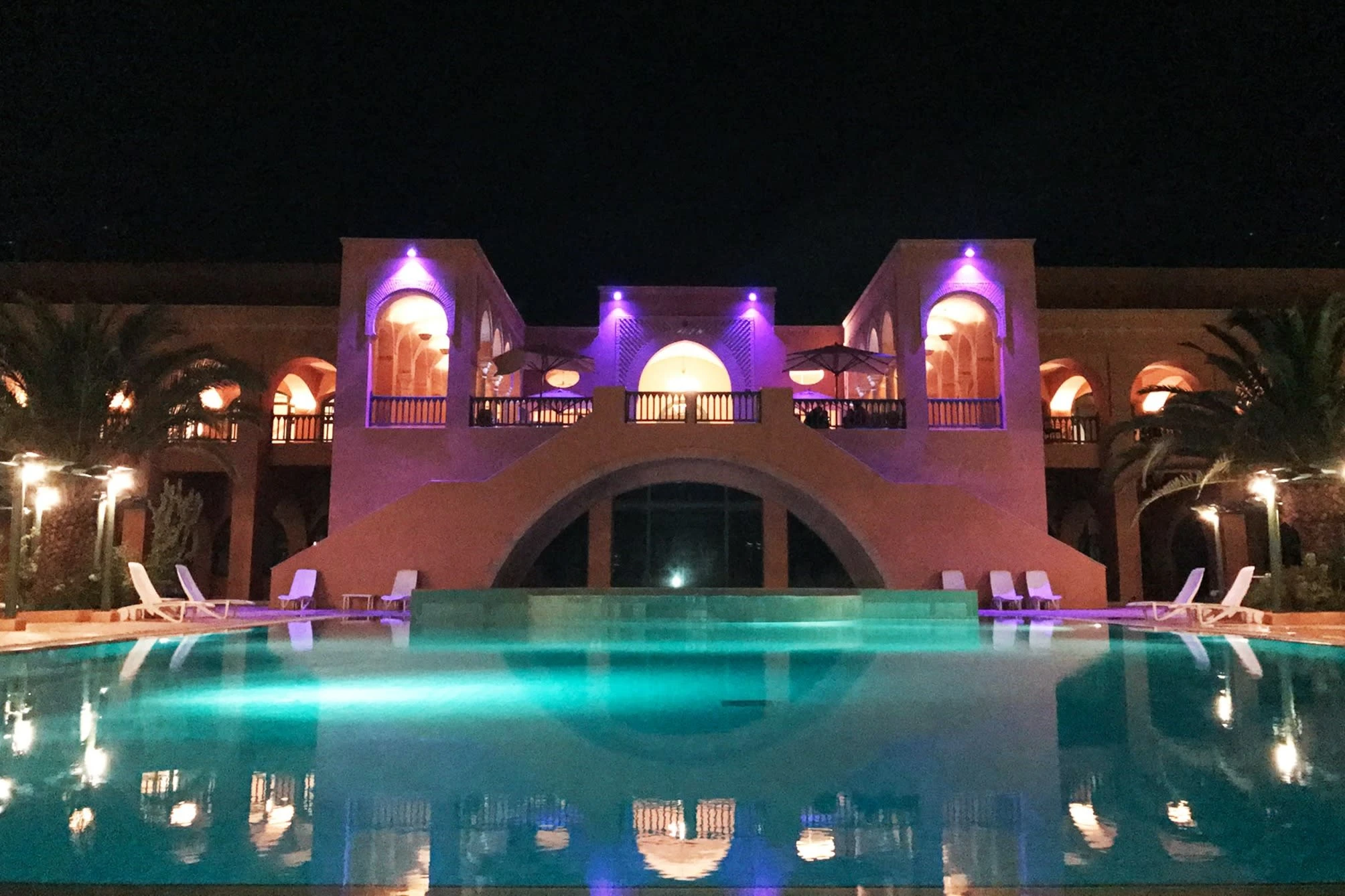 هتل کسار روج دوزر (Ksar Rouge)