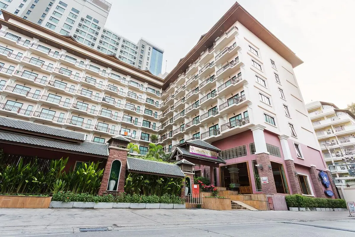 هتل ترا نرا پاتایا (Terra Nara Hotel)
