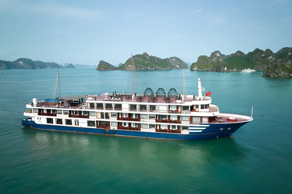 کشتی کروز آکوا آف دِ سیز کروز (Aqua Of The Seas Cruise Halong)